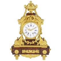 Fine quality 19th Century French gilded mantel clock.