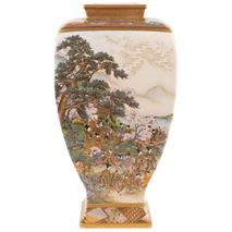 Japanese Ryozan Satsuma Vase, Meiji Perod, 1868-1912