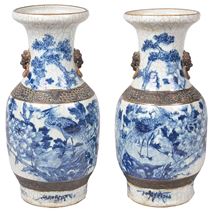 Pair Chinese Blue and White cracleware vase, 19th Century