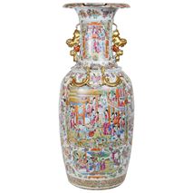 Large 19th Century Chinese Rose medallion vase