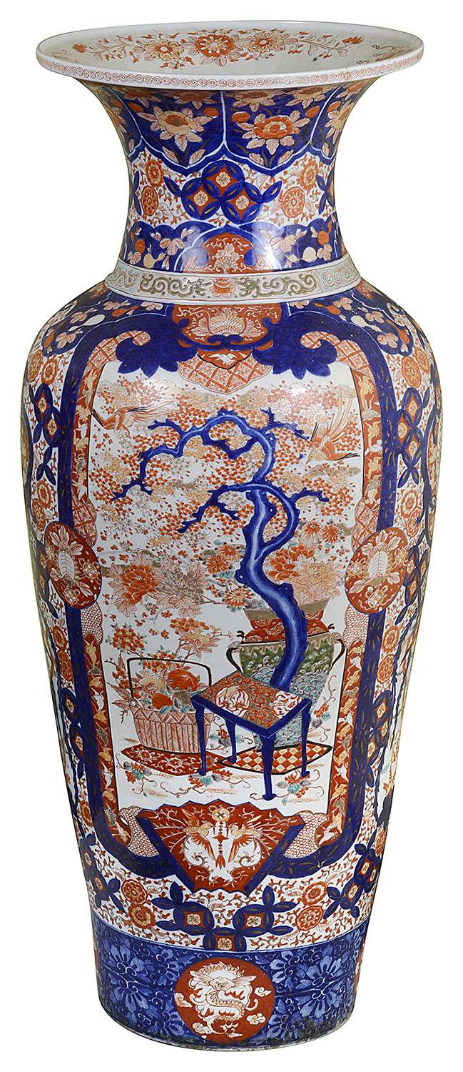 Large Japanese Imari vase, 121cm high, C19th