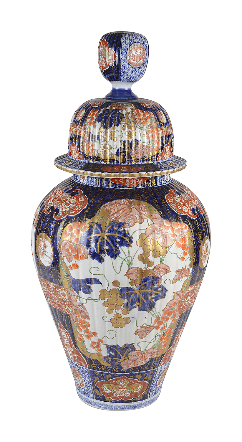Large Japanese Imari lidded vase, 19th Century, 71cm (28") high